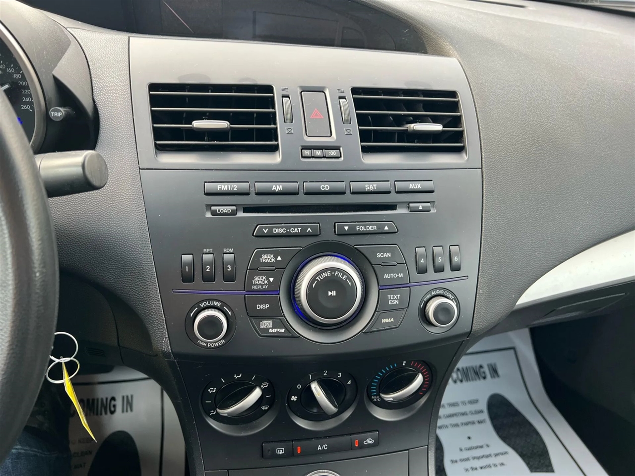 Mazda MAZDA3 i Sport 4-Door 2013