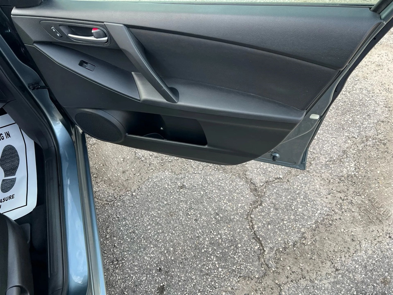 Mazda MAZDA3 i Sport 4-Door 2013