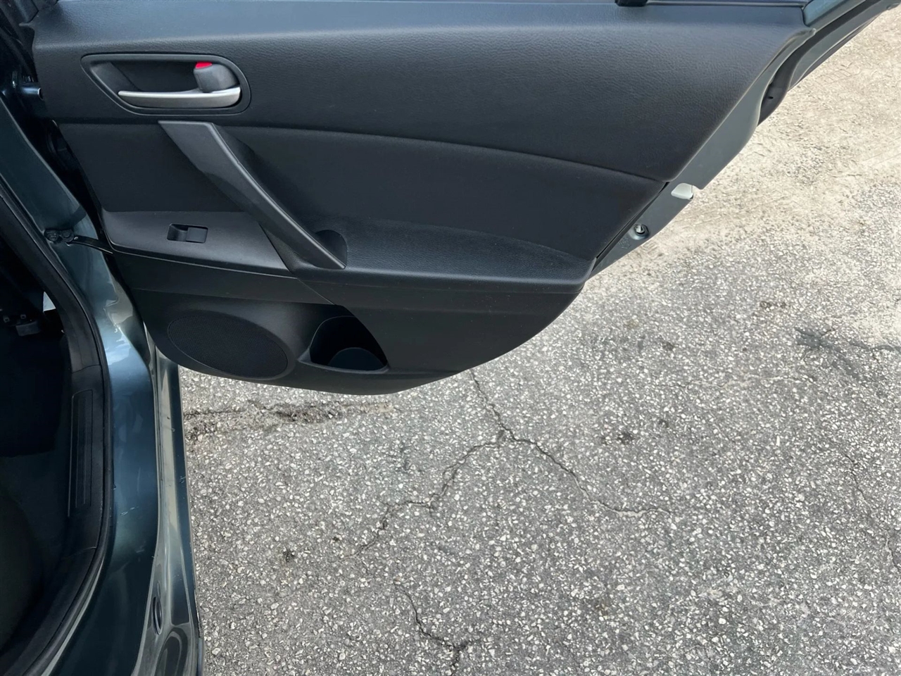 Mazda MAZDA3 i Sport 4-Door 2013