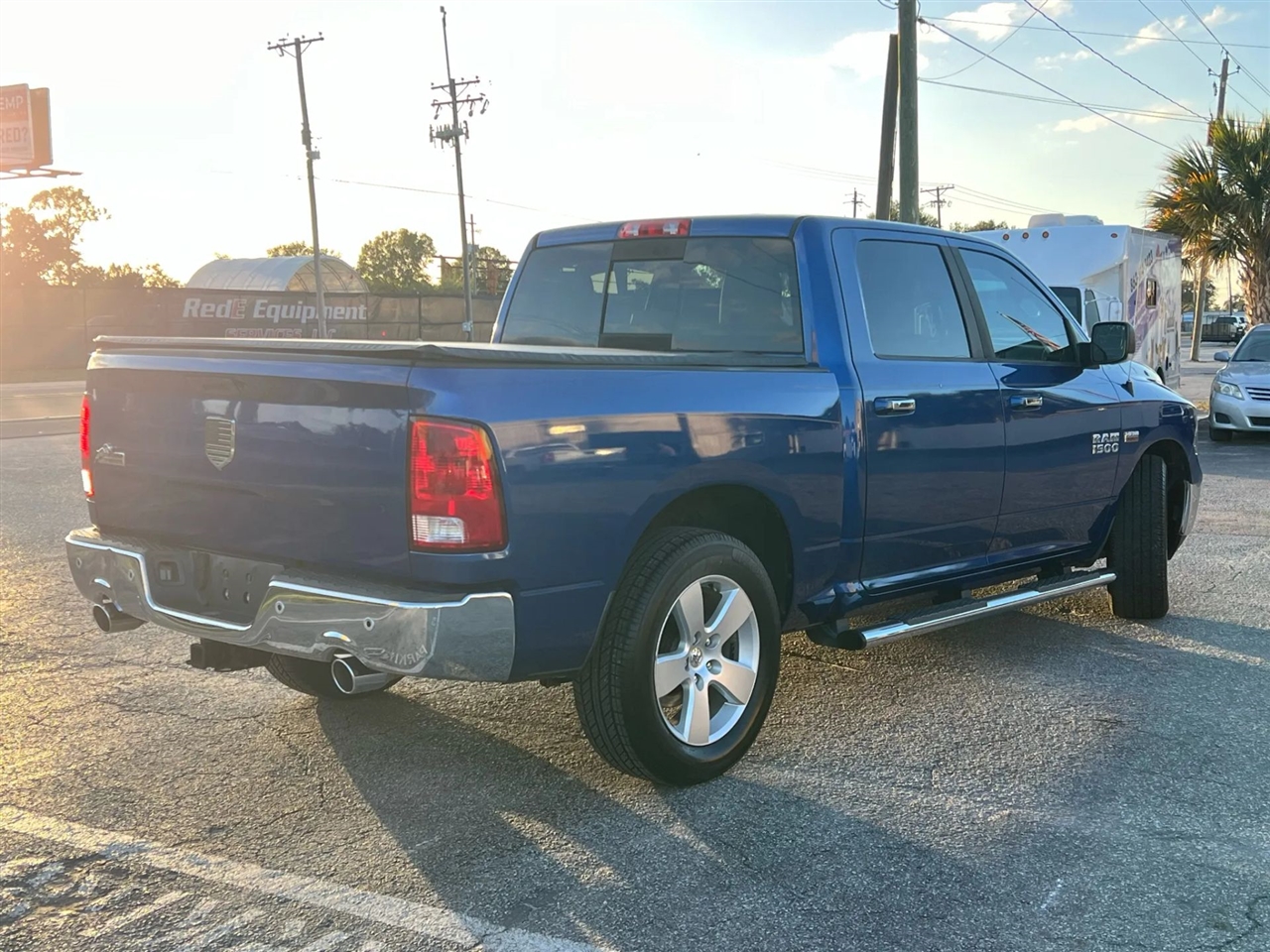 RAM 1500 SLT Crew Cab SWB 2WD 2016