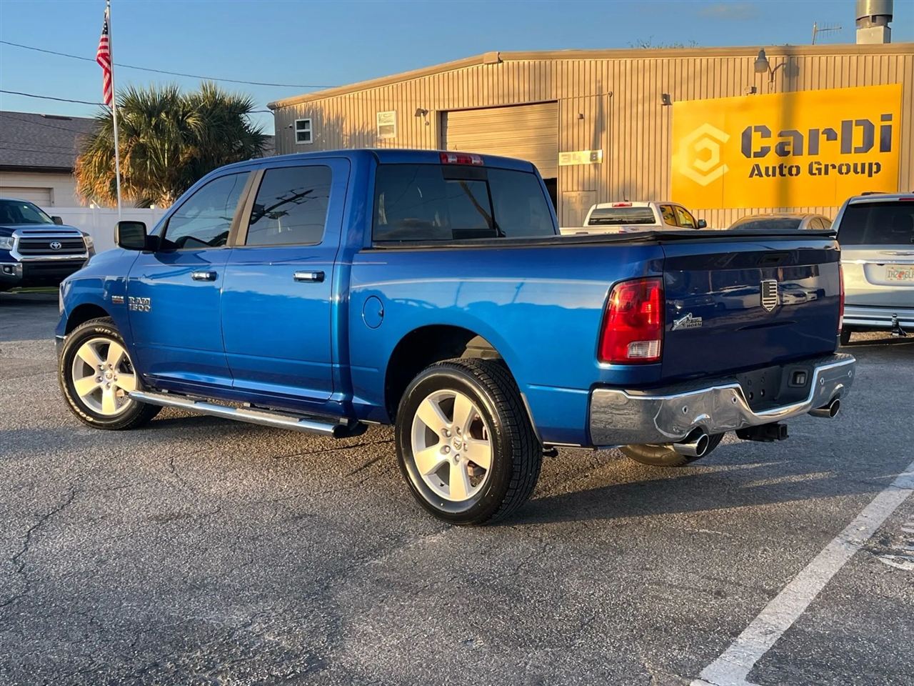 RAM 1500 SLT Crew Cab SWB 2WD 2016