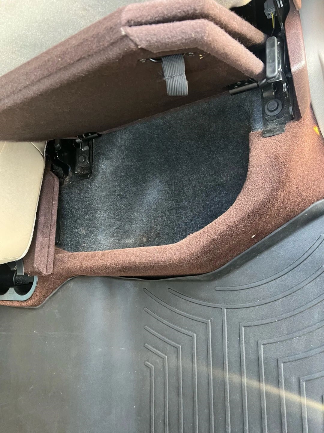 RAM 1500 SLT Crew Cab SWB 2WD 2016