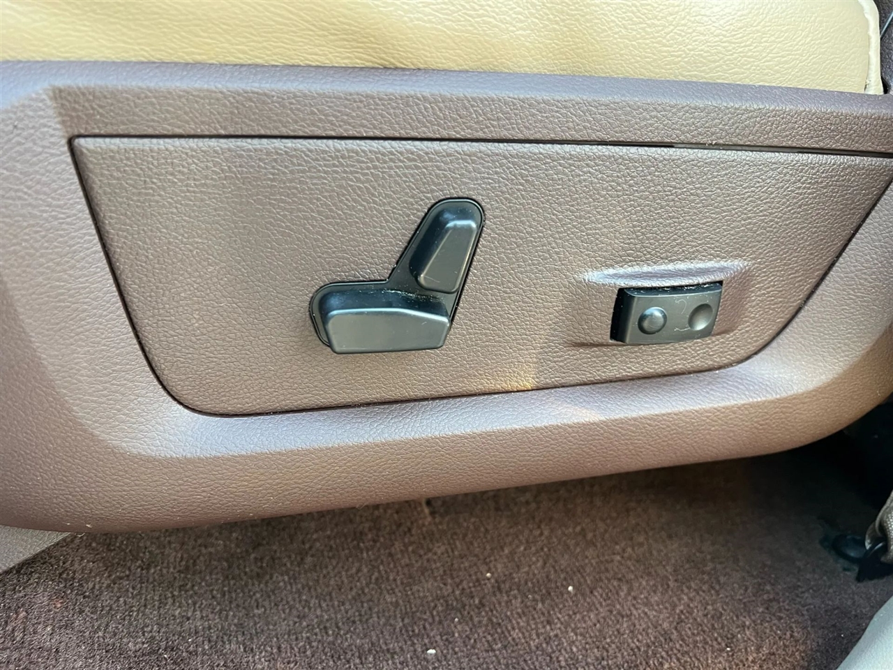 RAM 1500 SLT Crew Cab SWB 2WD 2016