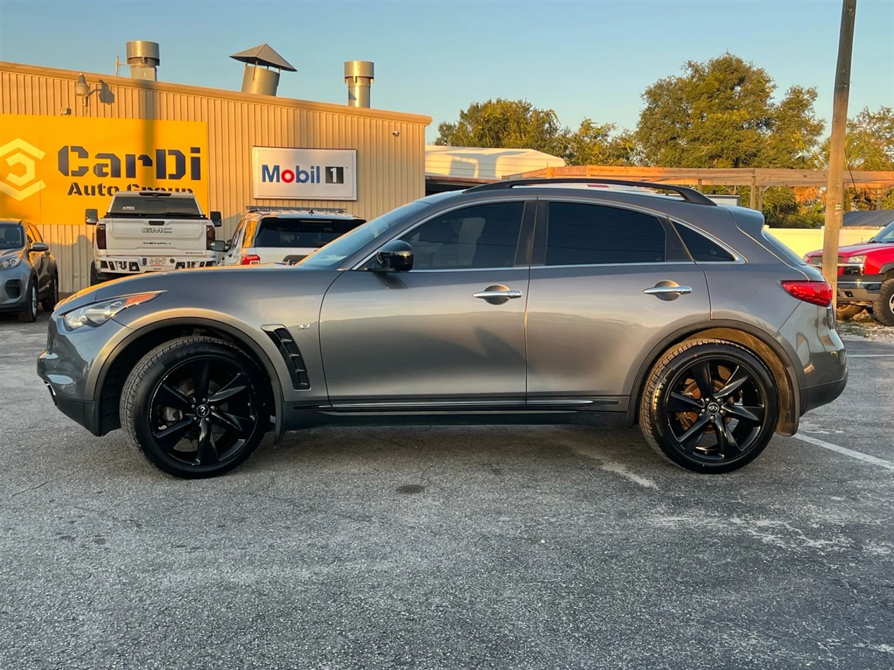 Infiniti QX70 Base 2016