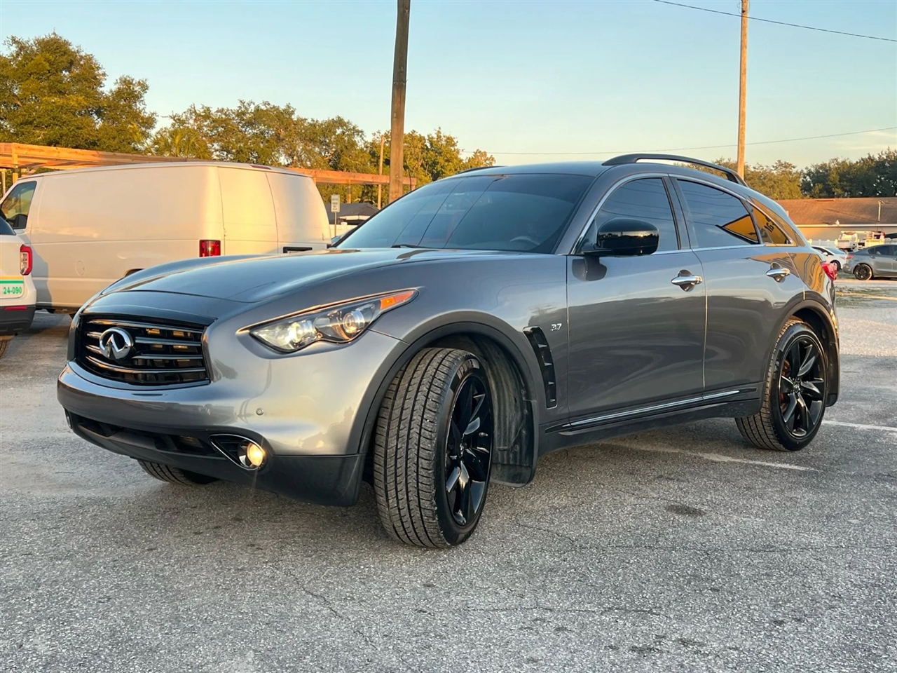Infiniti QX70 Base 2016