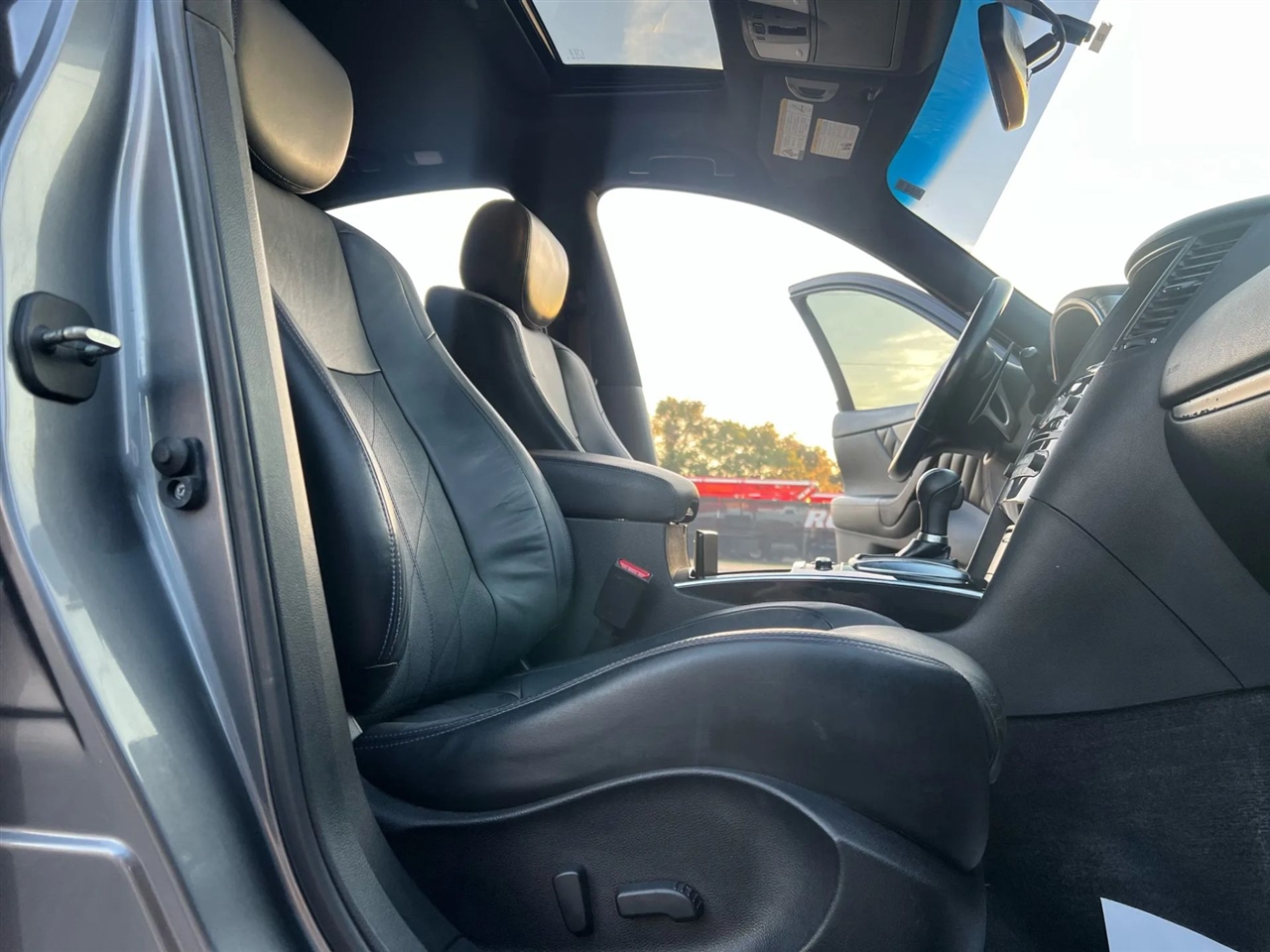 Infiniti QX70 Base 2016