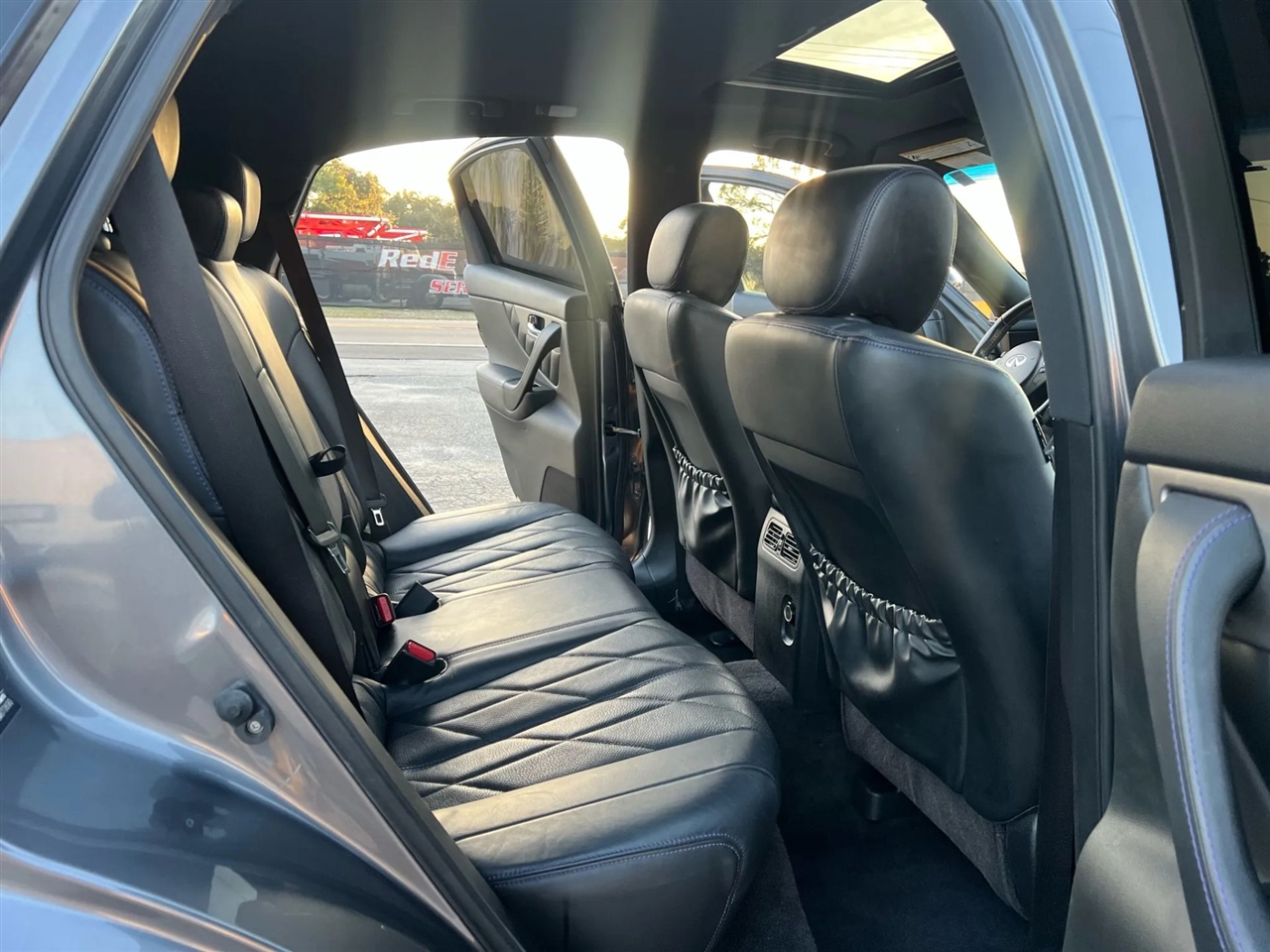 Infiniti QX70 Base 2016