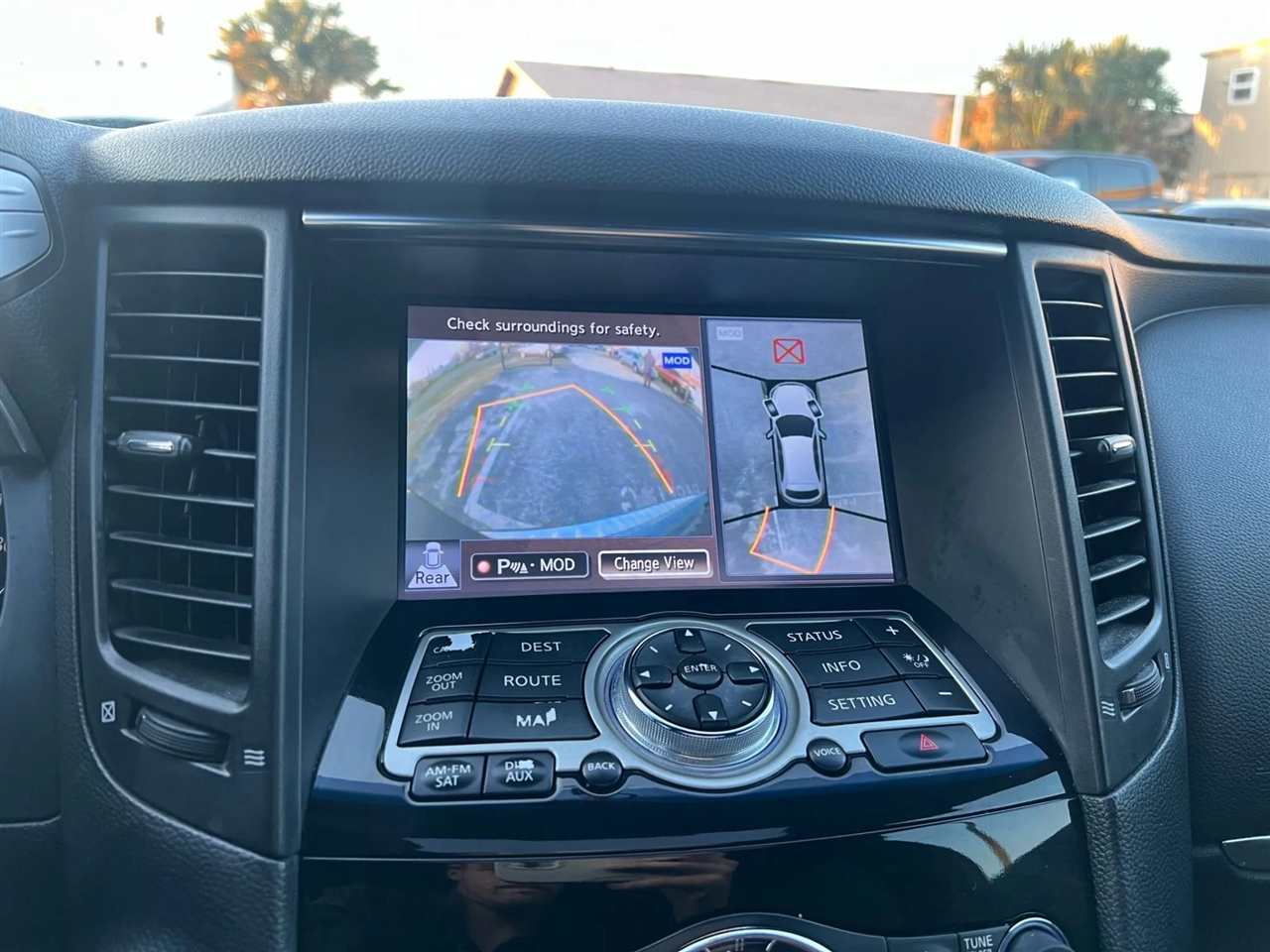 Infiniti QX70 Base 2016