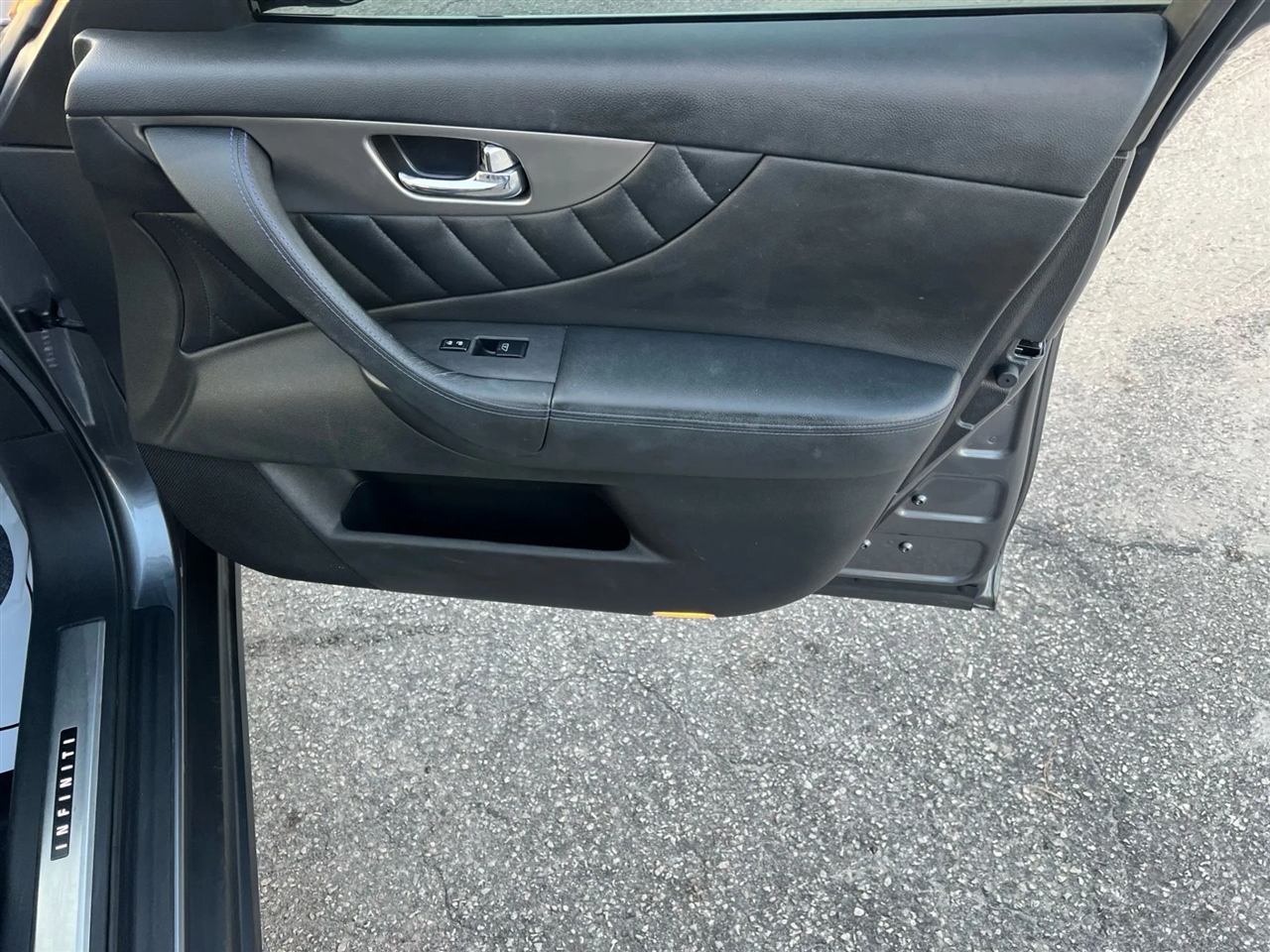 Infiniti QX70 Base 2016