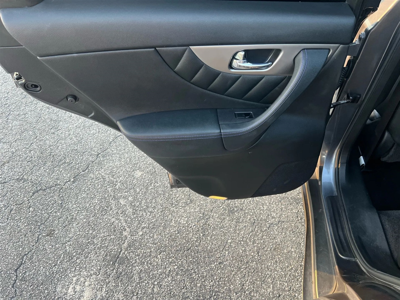 Infiniti QX70 Base 2016