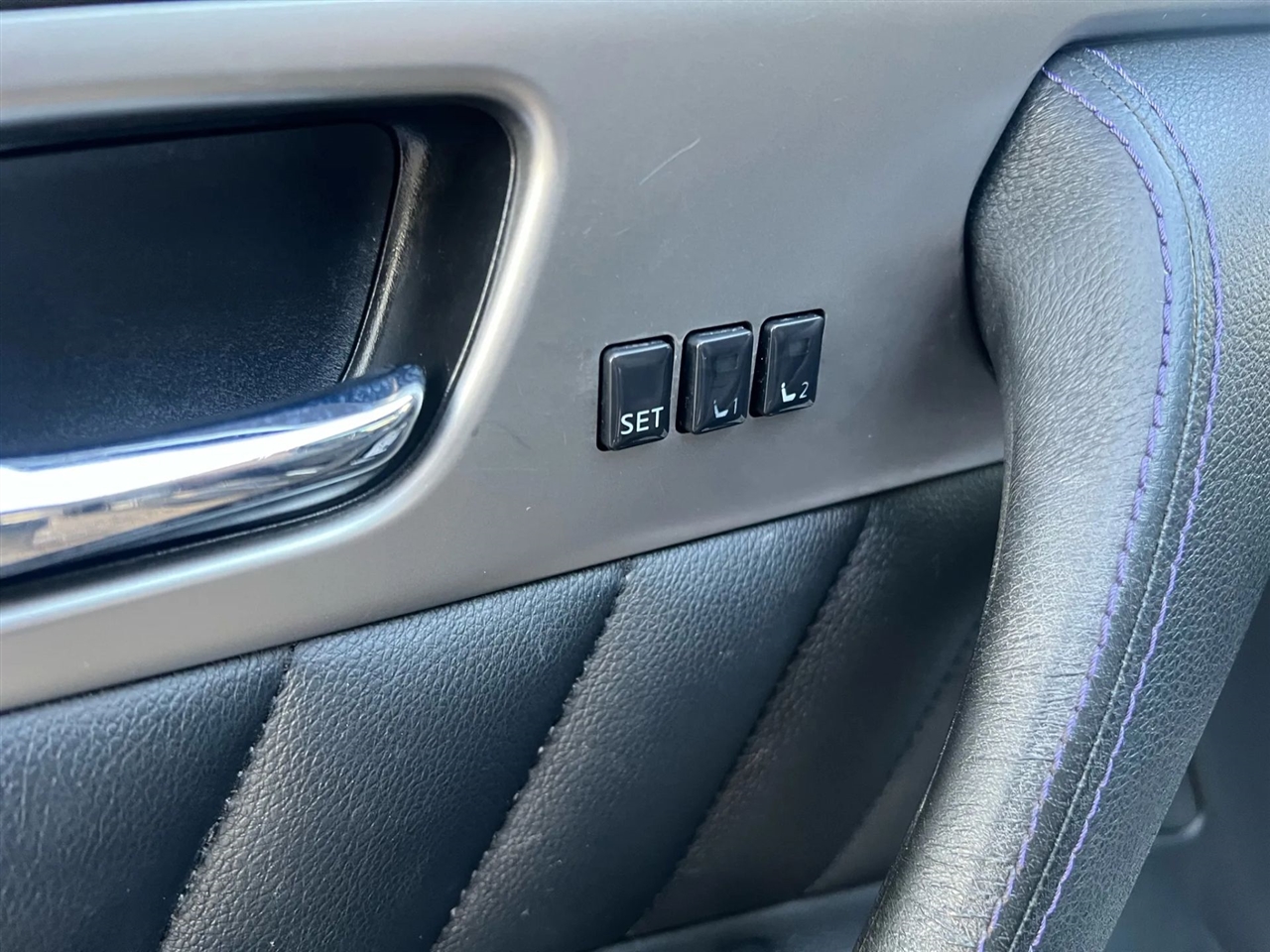 Infiniti QX70 Base 2016