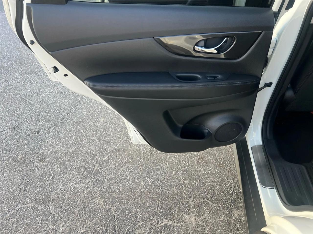 Nissan Rogue SV 2WD 2017