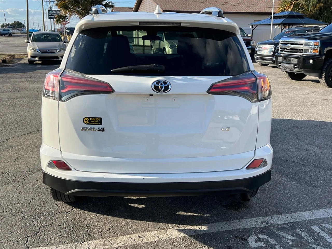 Toyota RAV4 LE FWD 2017
