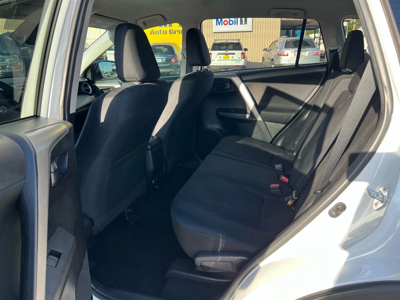 Toyota RAV4 LE FWD 2017