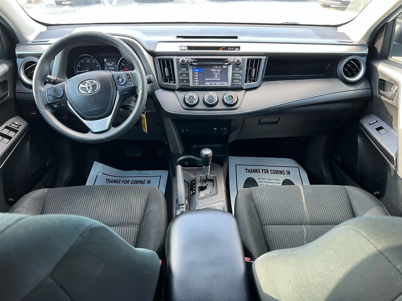 Toyota RAV4 LE FWD 2017