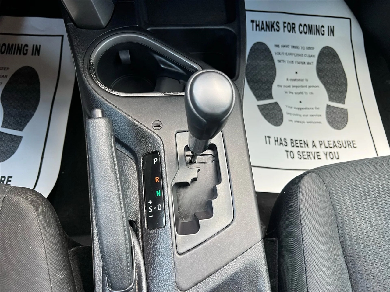 Toyota RAV4 LE FWD 2017