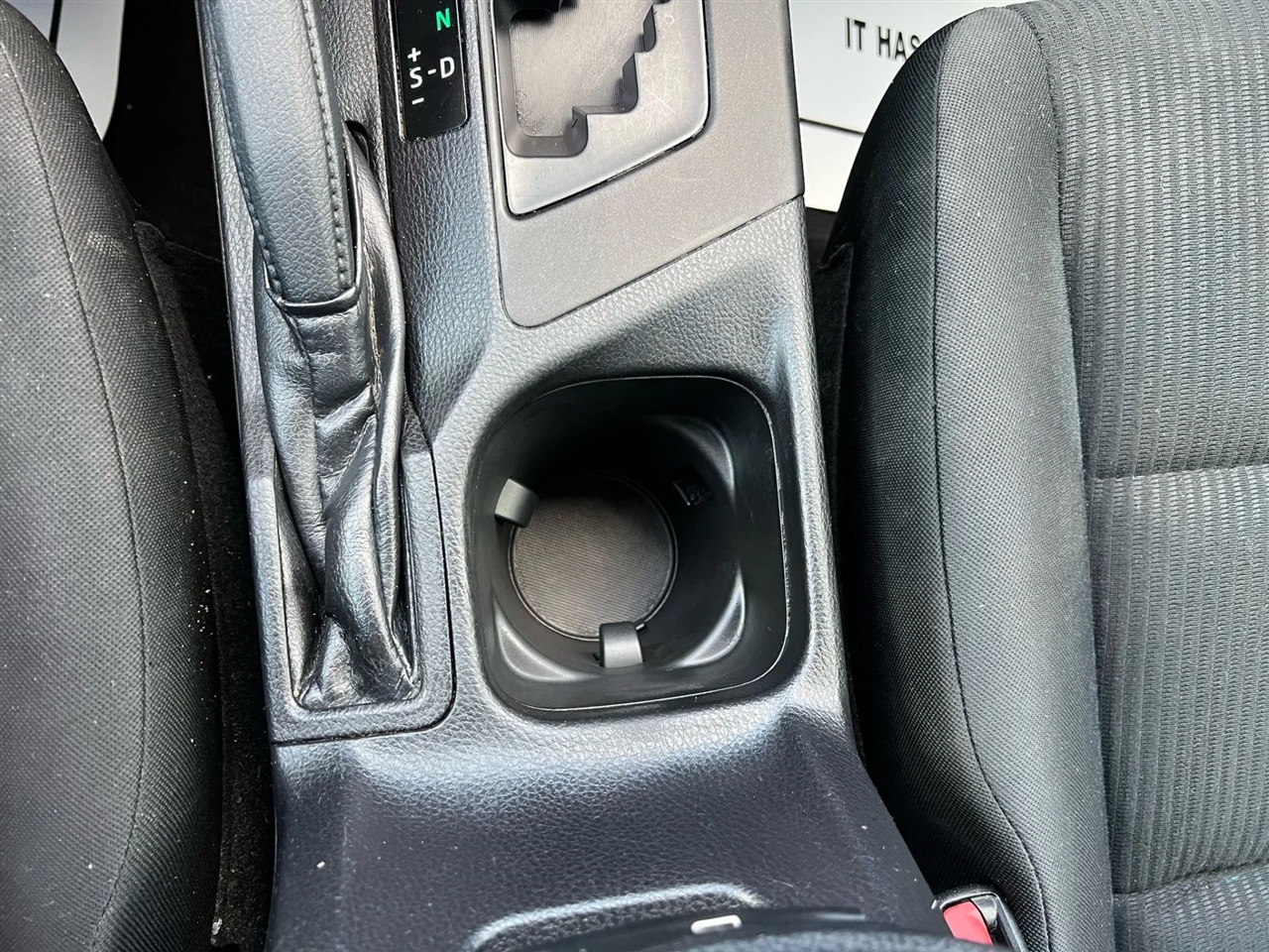 Toyota RAV4 LE FWD 2017