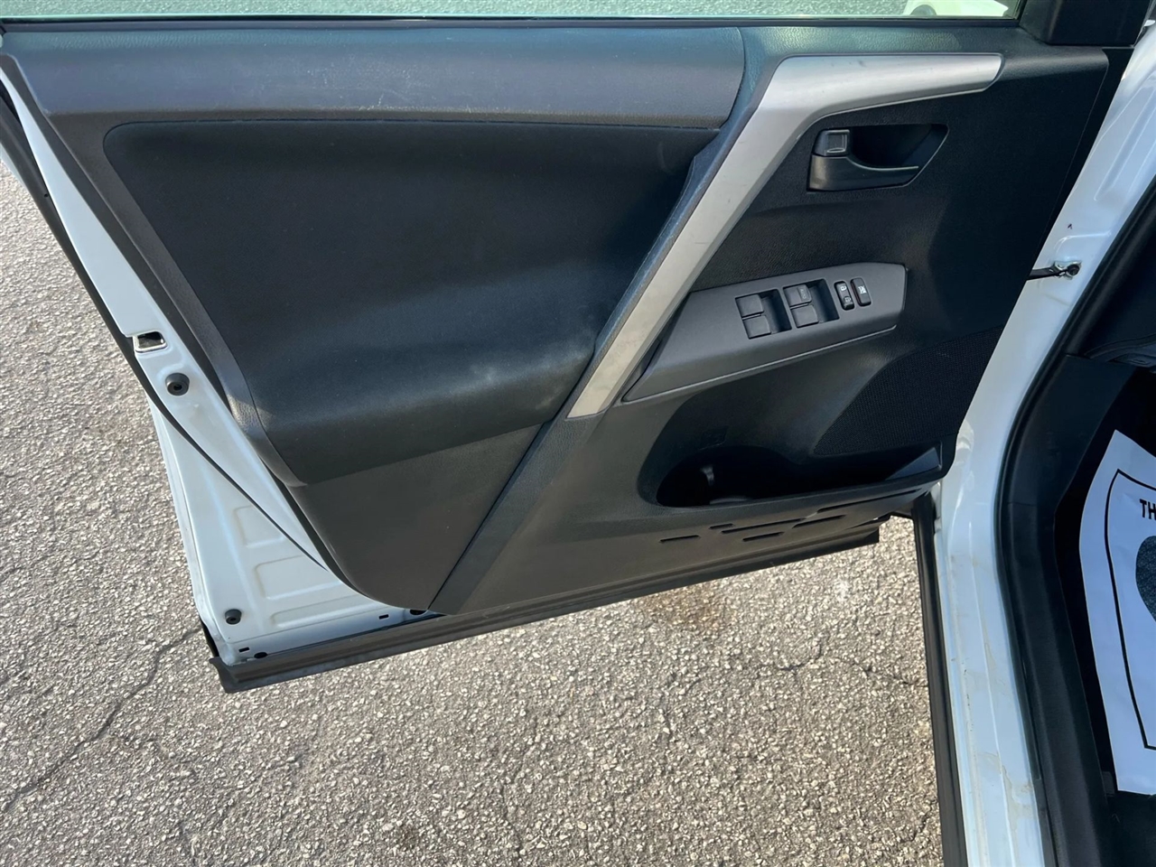 Toyota RAV4 LE FWD 2017