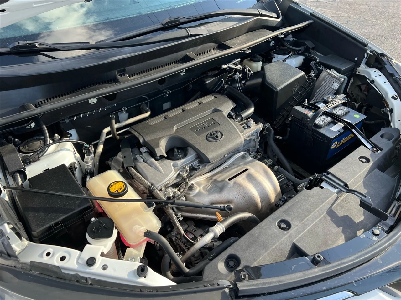 Toyota RAV4 LE FWD 2017