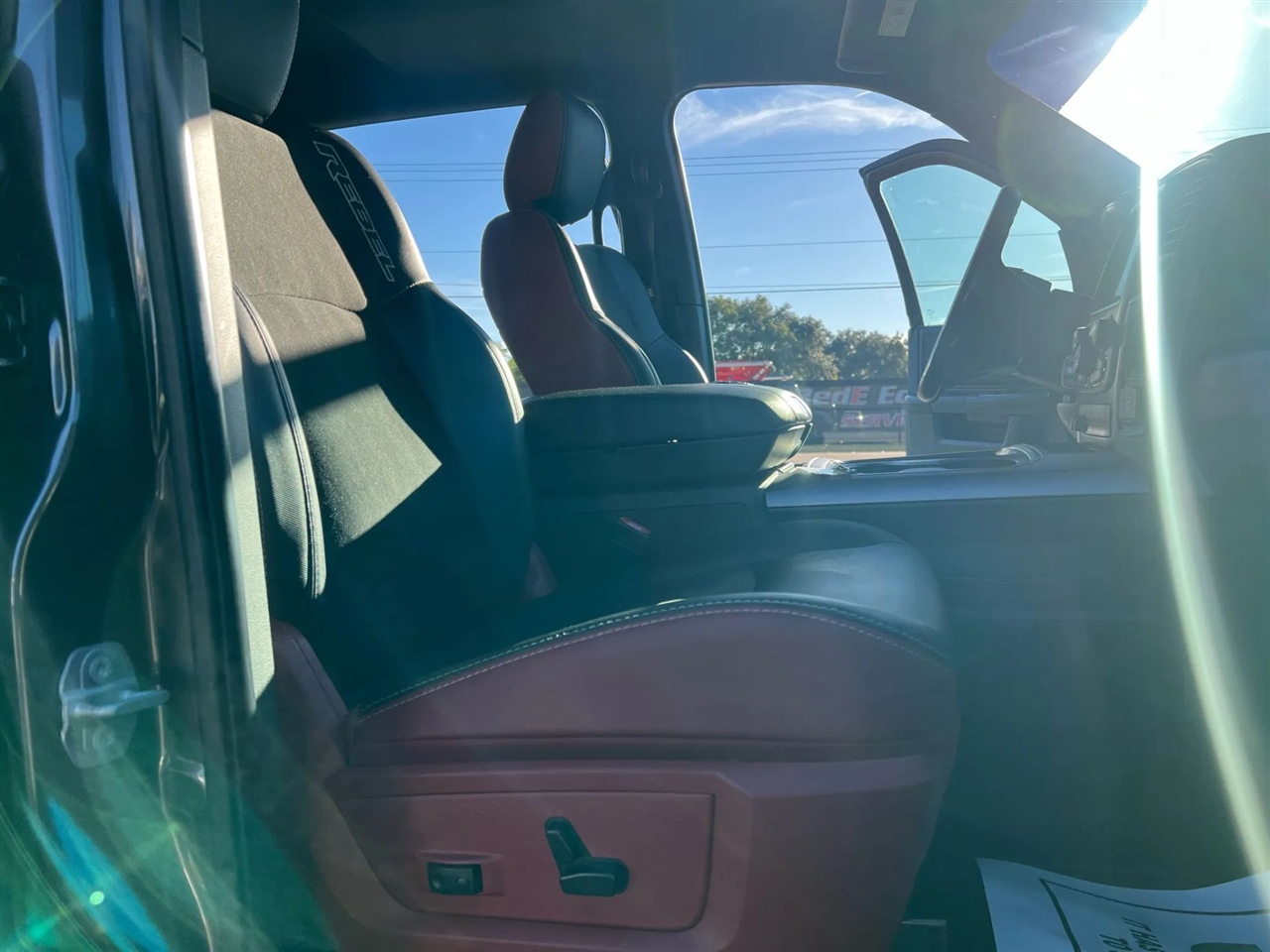 RAM 1500 Rebel Crew Cab SWB 4WD 2016