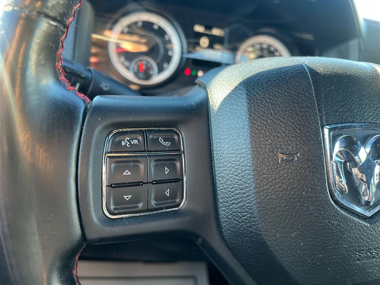 RAM 1500 Rebel Crew Cab SWB 4WD 2016