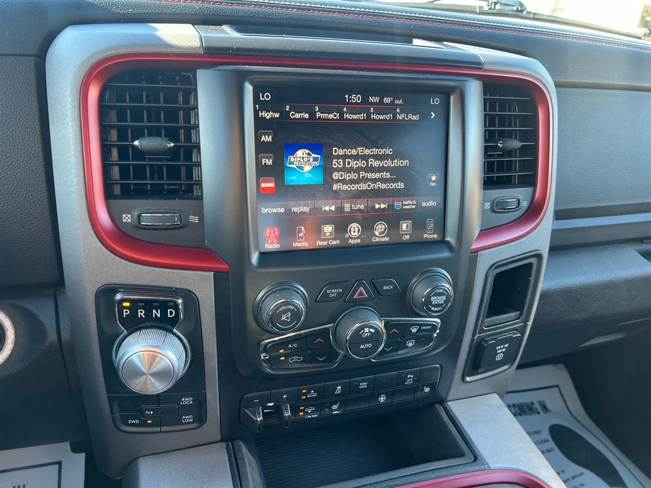 RAM 1500 Rebel Crew Cab SWB 4WD 2016