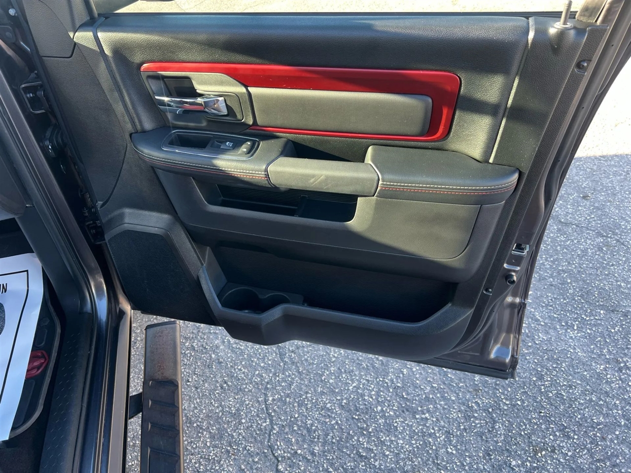 RAM 1500 Rebel Crew Cab SWB 4WD 2016