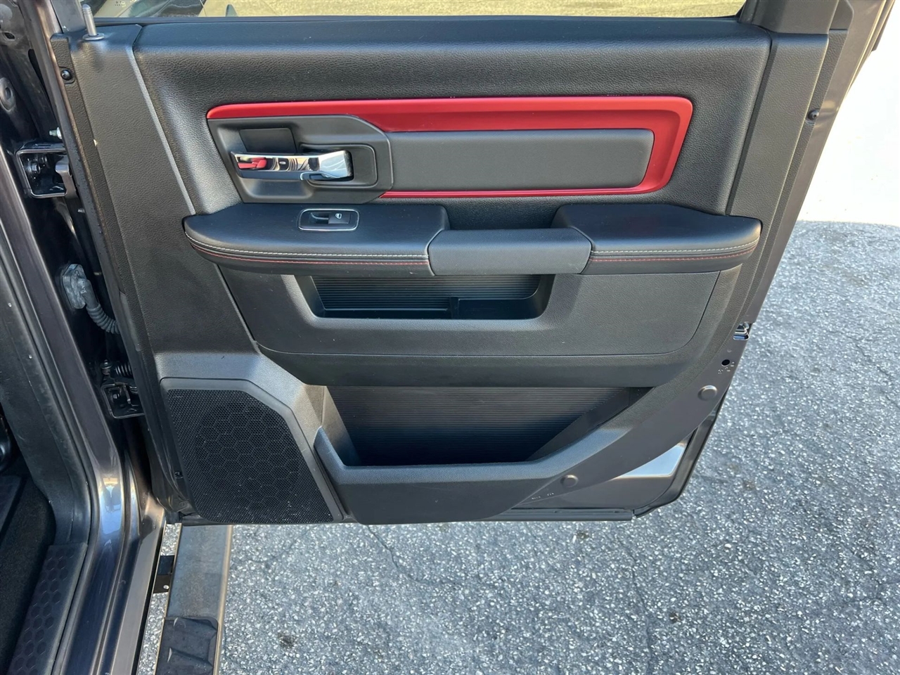 RAM 1500 Rebel Crew Cab SWB 4WD 2016