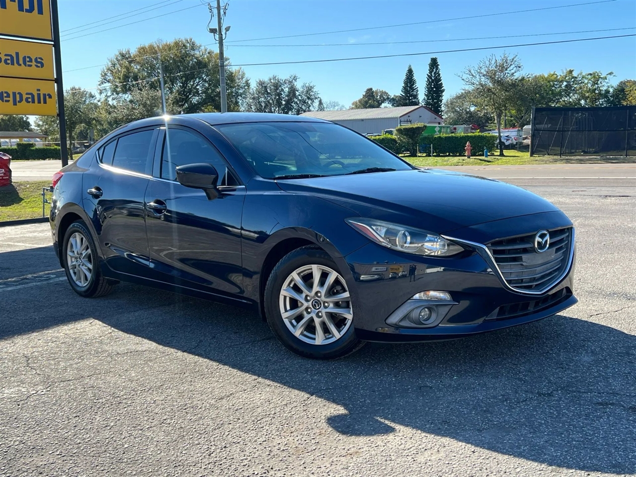 2015 Mazda MAZDA3 i Touring AT 4-Door