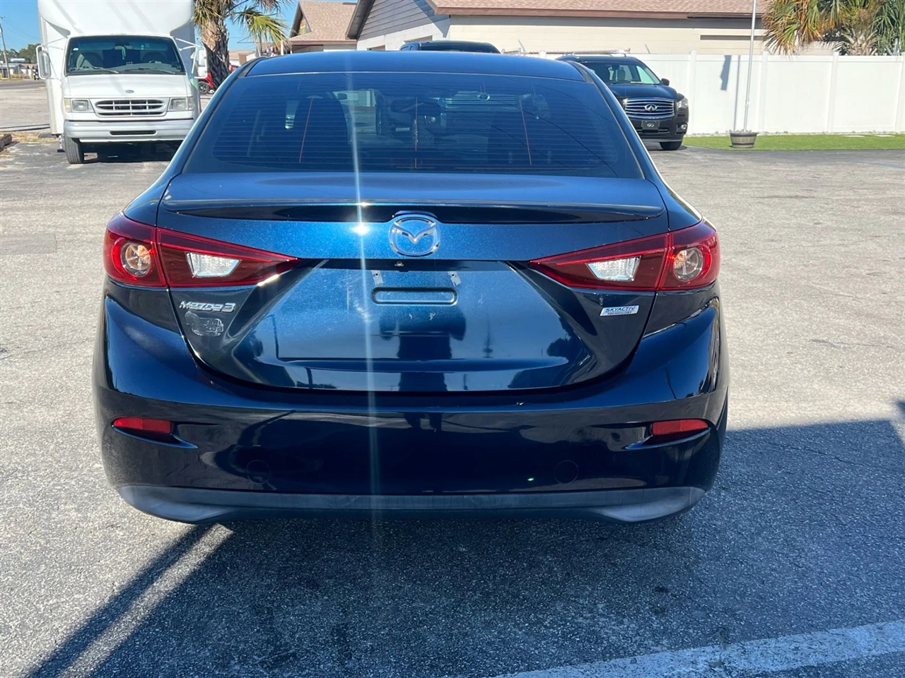 Mazda MAZDA3 i Touring AT 4-Door 2015