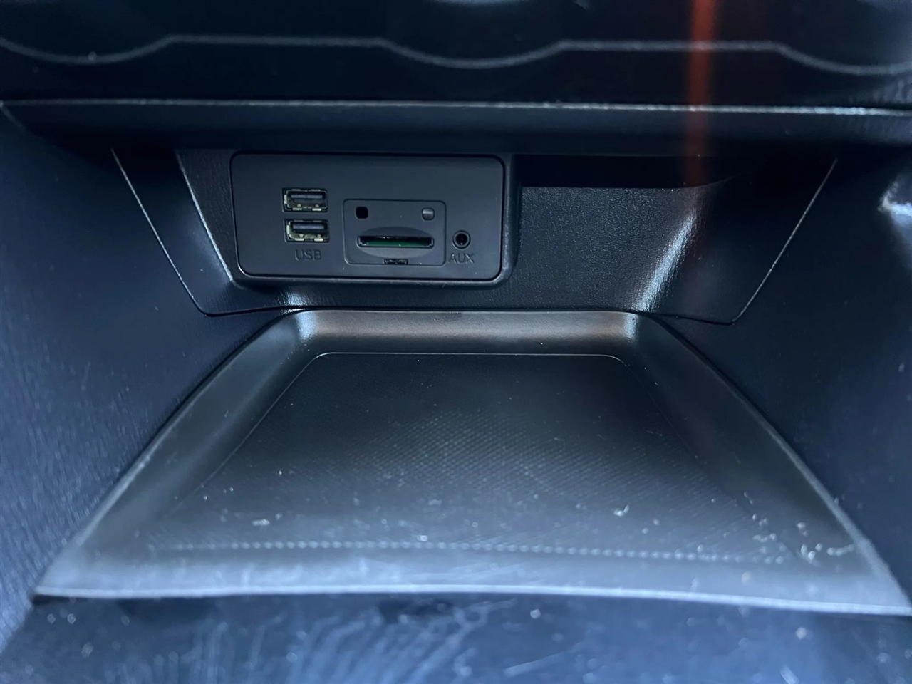 Mazda MAZDA3 i Touring AT 4-Door 2015