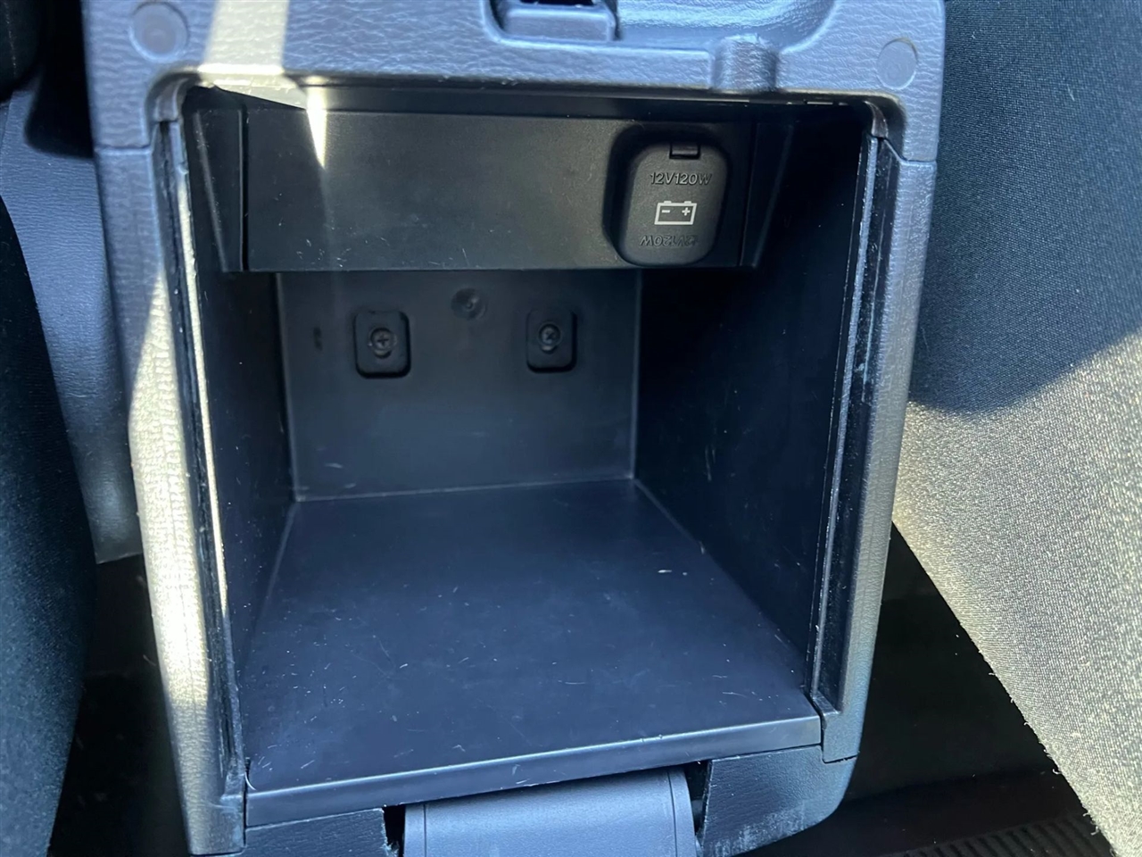 Mazda MAZDA3 i Touring AT 4-Door 2015