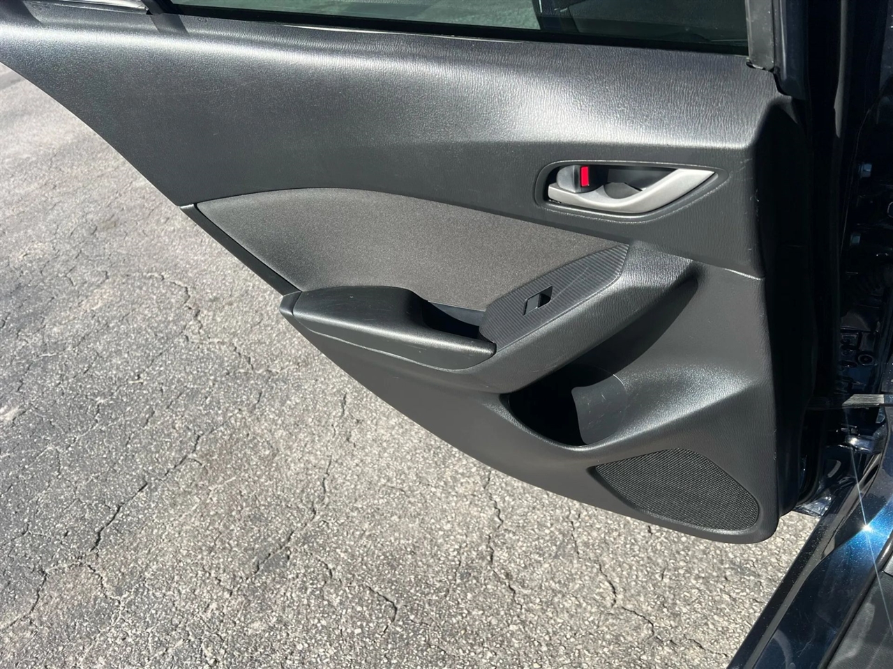 Mazda MAZDA3 i Touring AT 4-Door 2015