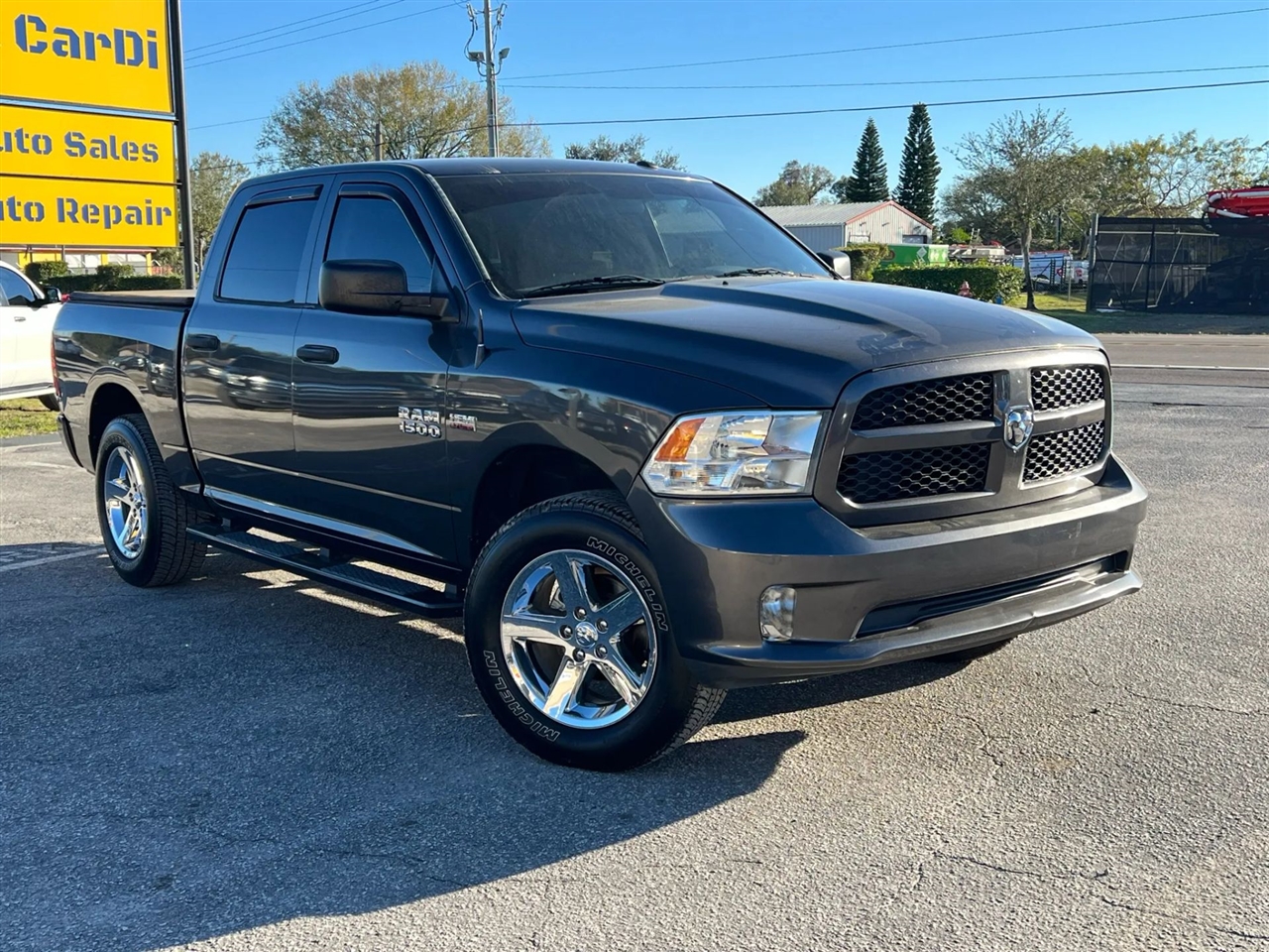 2017 RAM 1500 Tradesman Crew Cab SWB 4WD