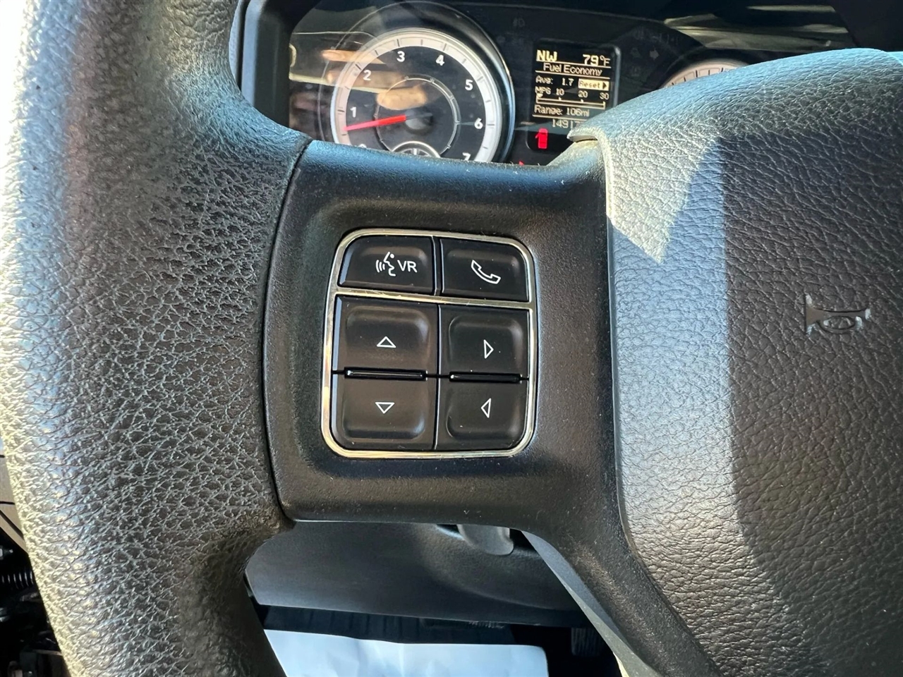 RAM 1500 Tradesman Crew Cab SWB 4WD 2017