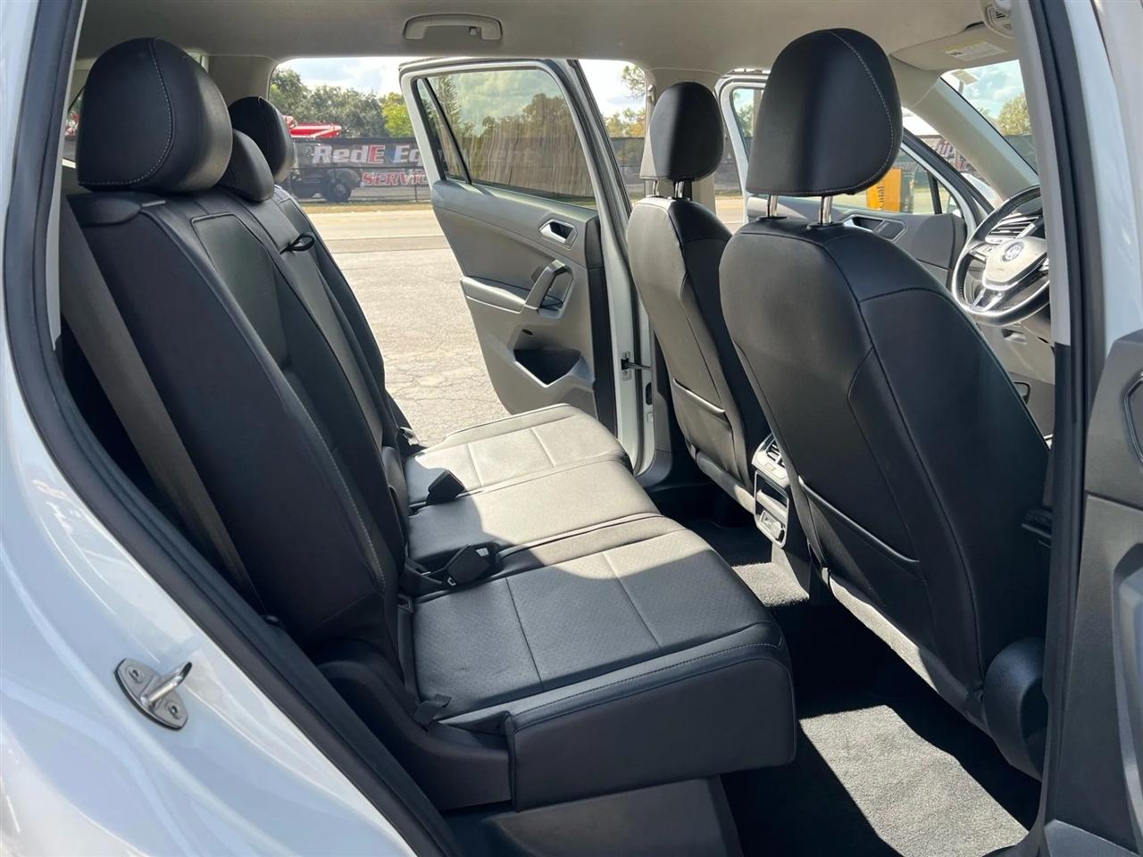 Volkswagen Tiguan SE 2018