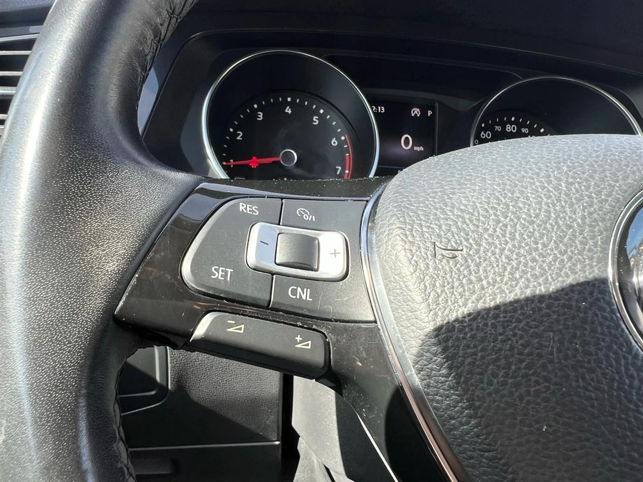 Volkswagen Tiguan SE 2018