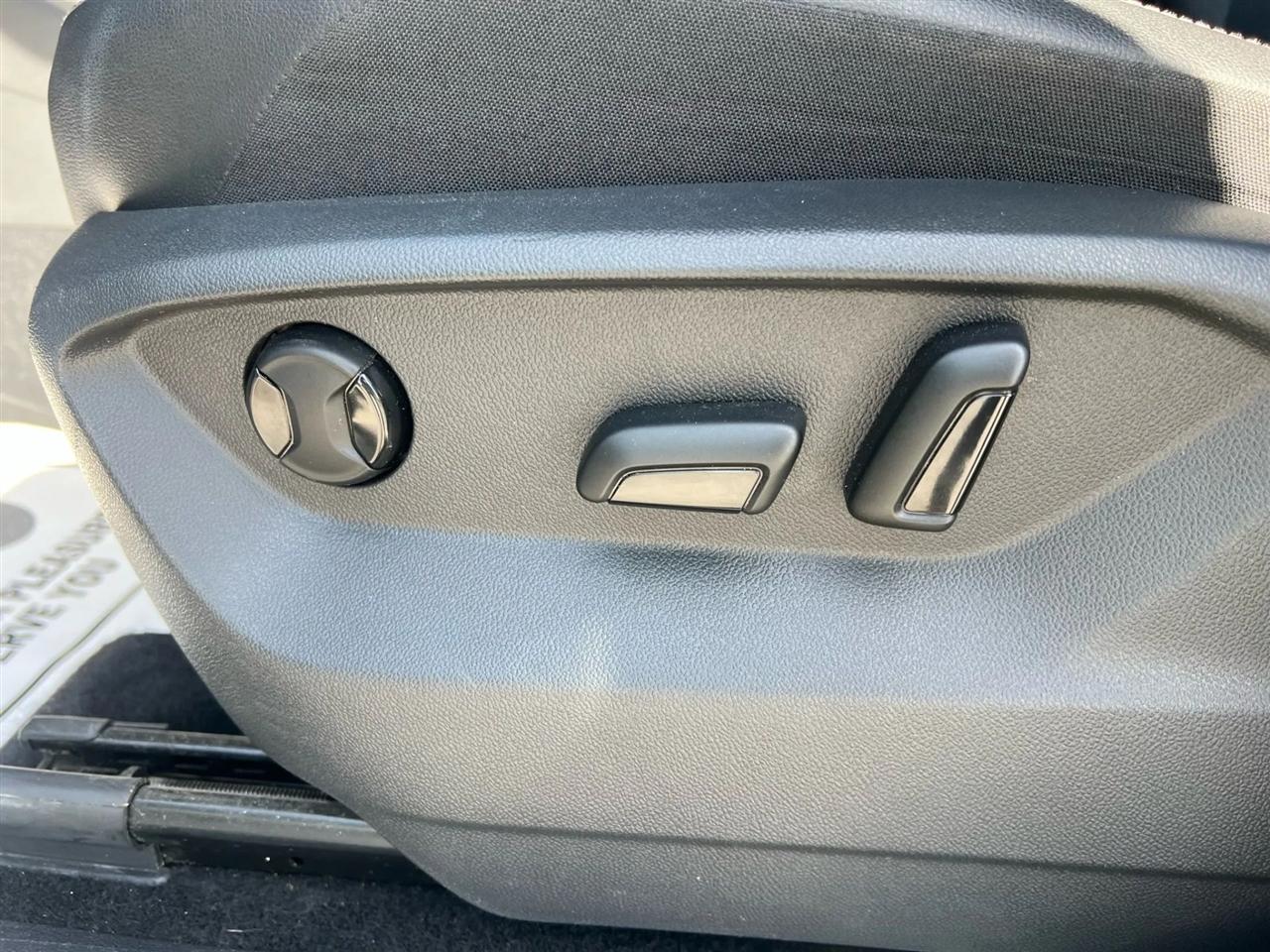 Volkswagen Tiguan SE 2018