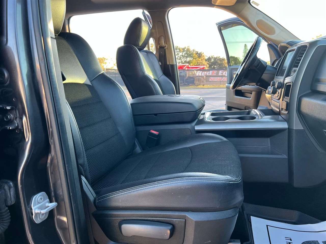 RAM 1500 Sport Crew Cab LWB 4WD 2016