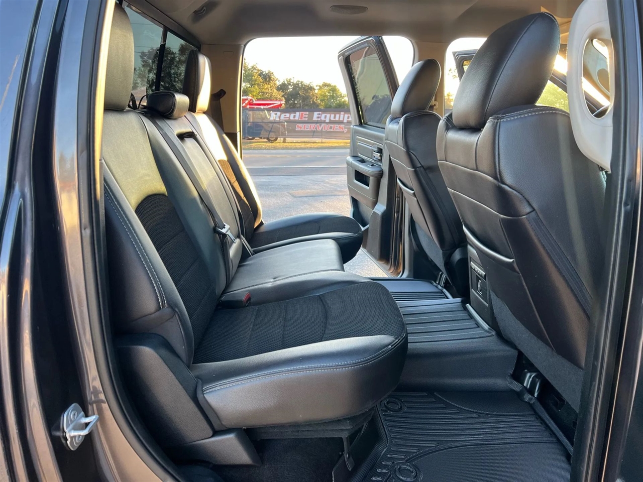 RAM 1500 Sport Crew Cab LWB 4WD 2016