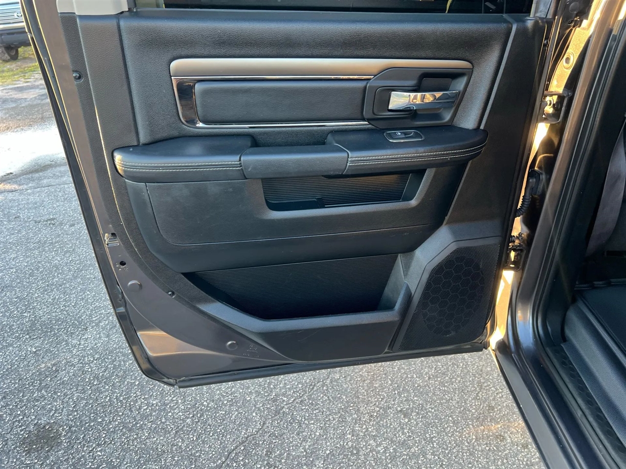 RAM 1500 Sport Crew Cab LWB 4WD 2016