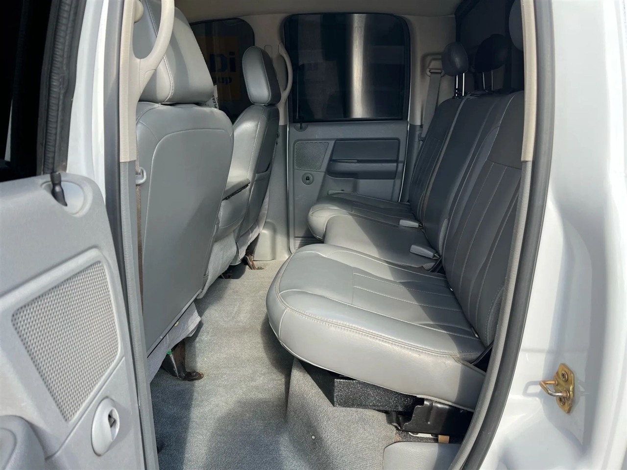 Dodge Ram 2500 Laramie Quad Cab 4WD 2006