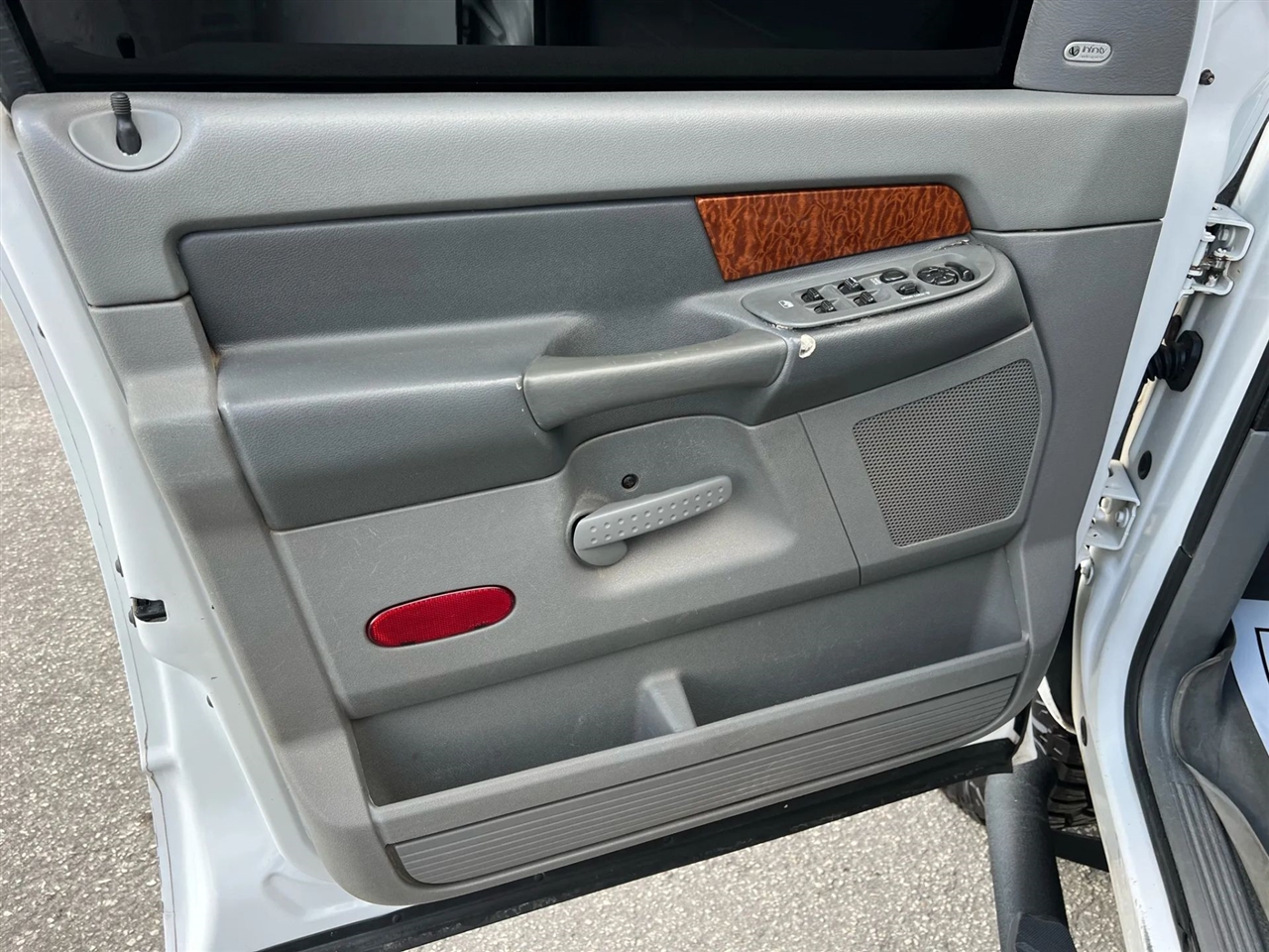 Dodge Ram 2500 Laramie Quad Cab 4WD 2006