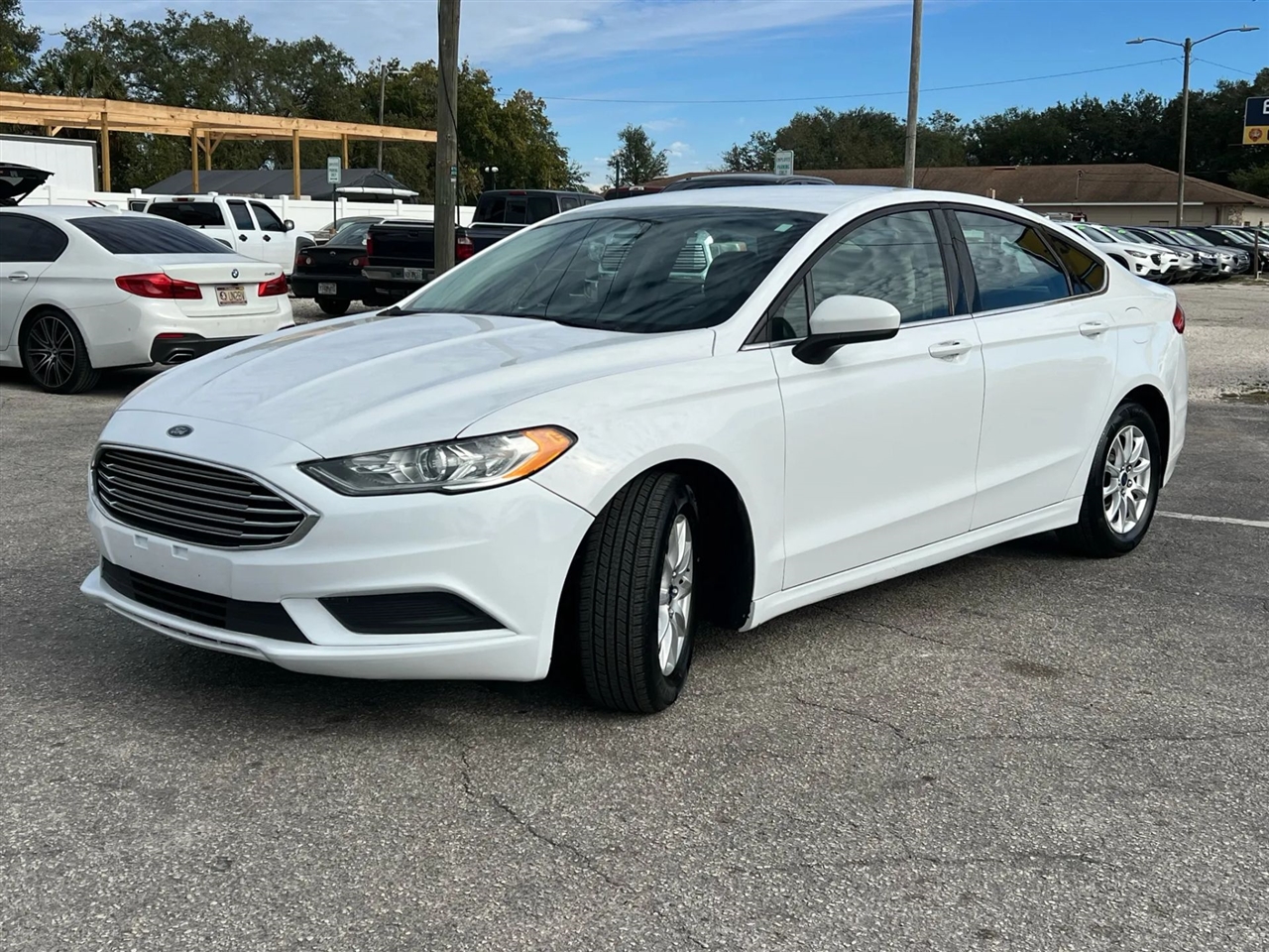 Ford Fusion S 2017