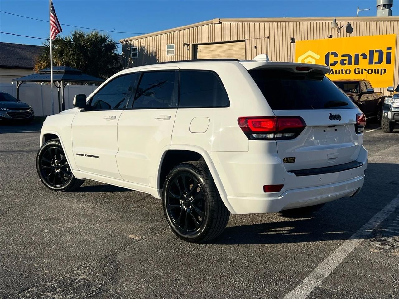 Jeep Grand Cherokee Laredo 2WD 2018