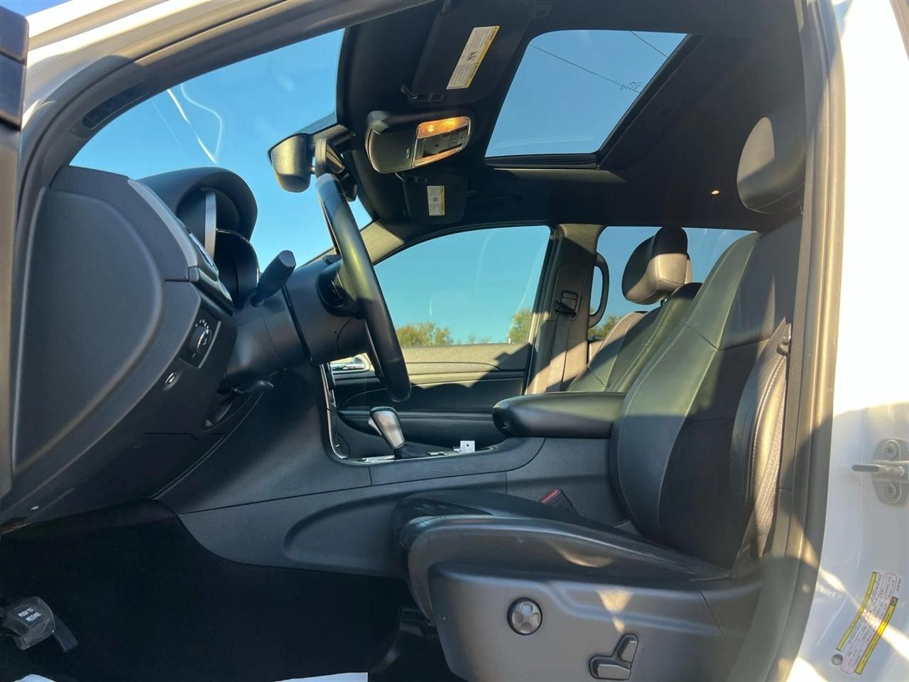 Jeep Grand Cherokee Laredo 2WD 2018