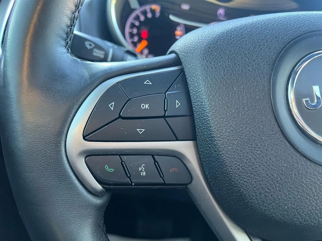 Jeep Grand Cherokee Laredo 2WD 2018