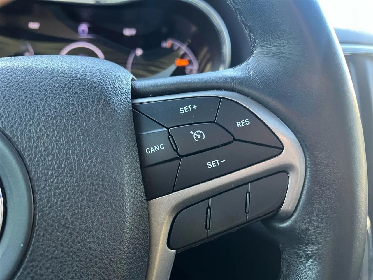 Jeep Grand Cherokee Laredo 2WD 2018