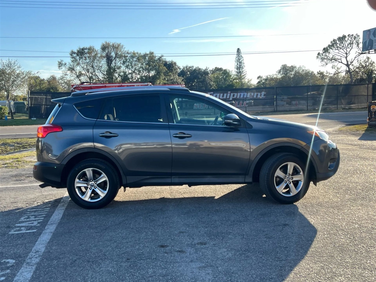 Toyota RAV4 XLE FWD 2015