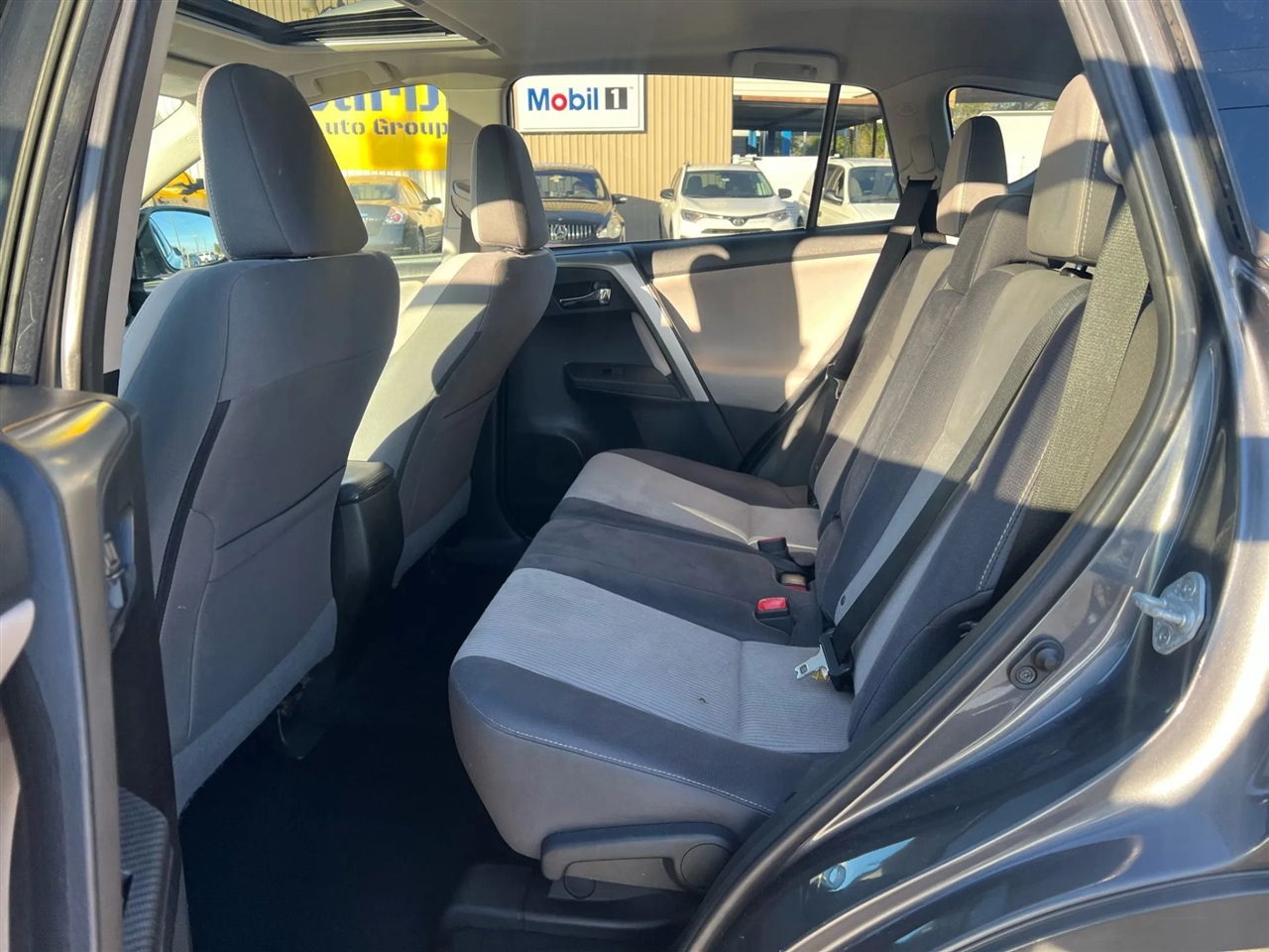 Toyota RAV4 XLE FWD 2015